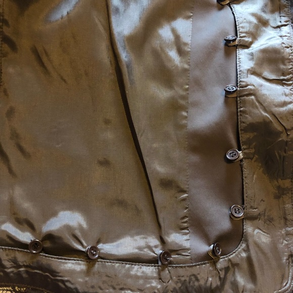 Vintage two piece brown skirt suit that can transition from corporate to dressy. - Picture 9 of 16